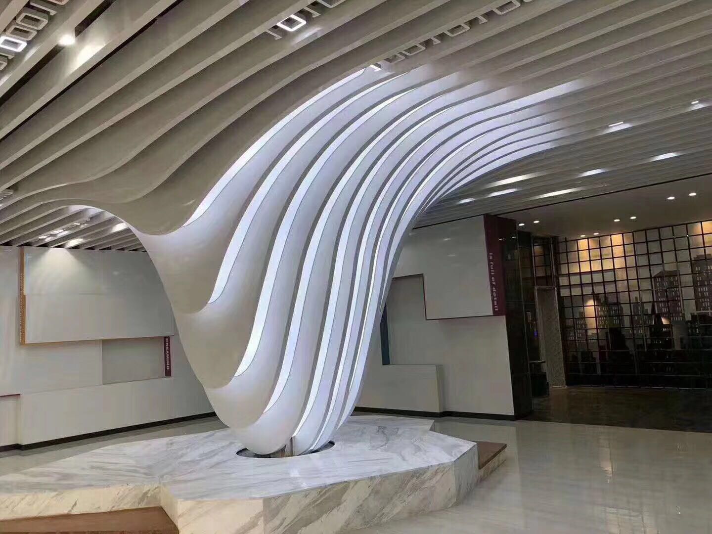 弧形吊顶铝板